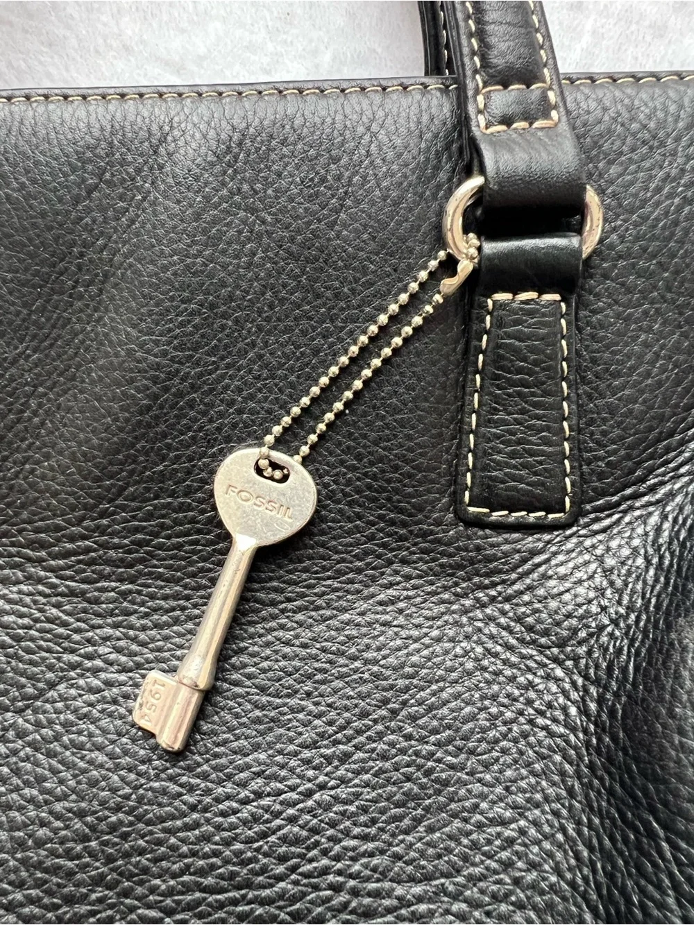 Fossil Black Leather Women Tote Satchel HandBag Purse 75082 Key Charm